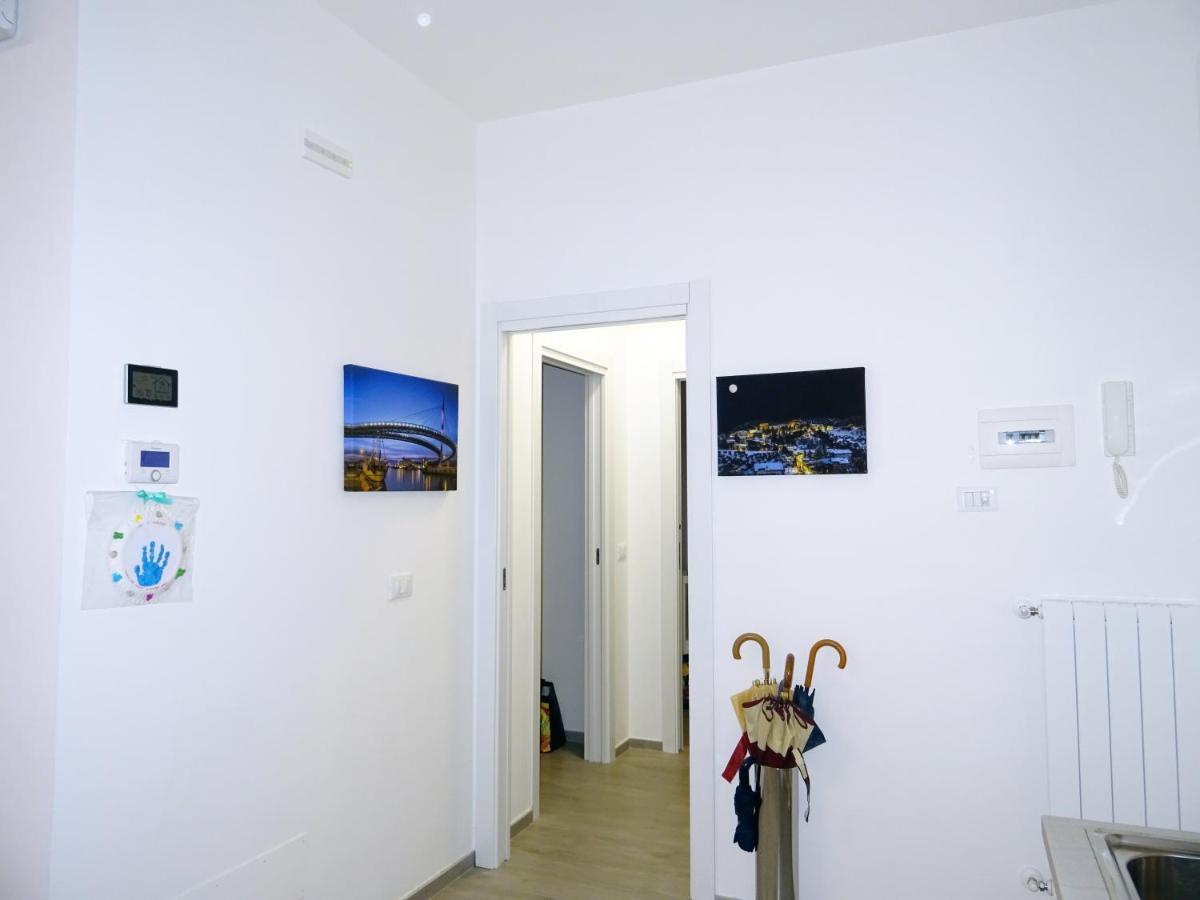Appartamento Fronte Mare เปสการา ภายนอก รูปภาพ
